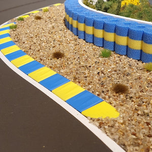 Modellbau Curbs blau gelb mit Kiesbett