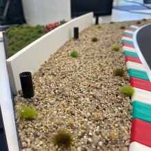 Laden Sie das Bild in den Galerie-Viewer, Boxengasse