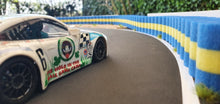 Load image into Gallery viewer, Reifen Stapel  Modellbau 99 cm blau gelb mit NSR Porsche - Alternative zu carrera 21130